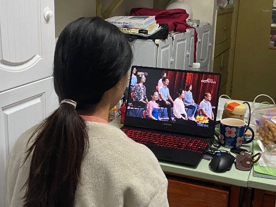成人影视片