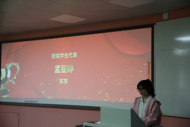 成人影视片