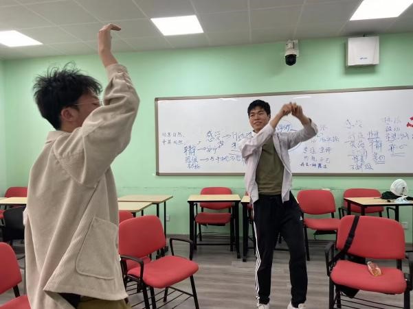 成人影视片