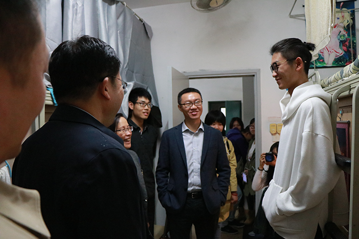 成人影视片