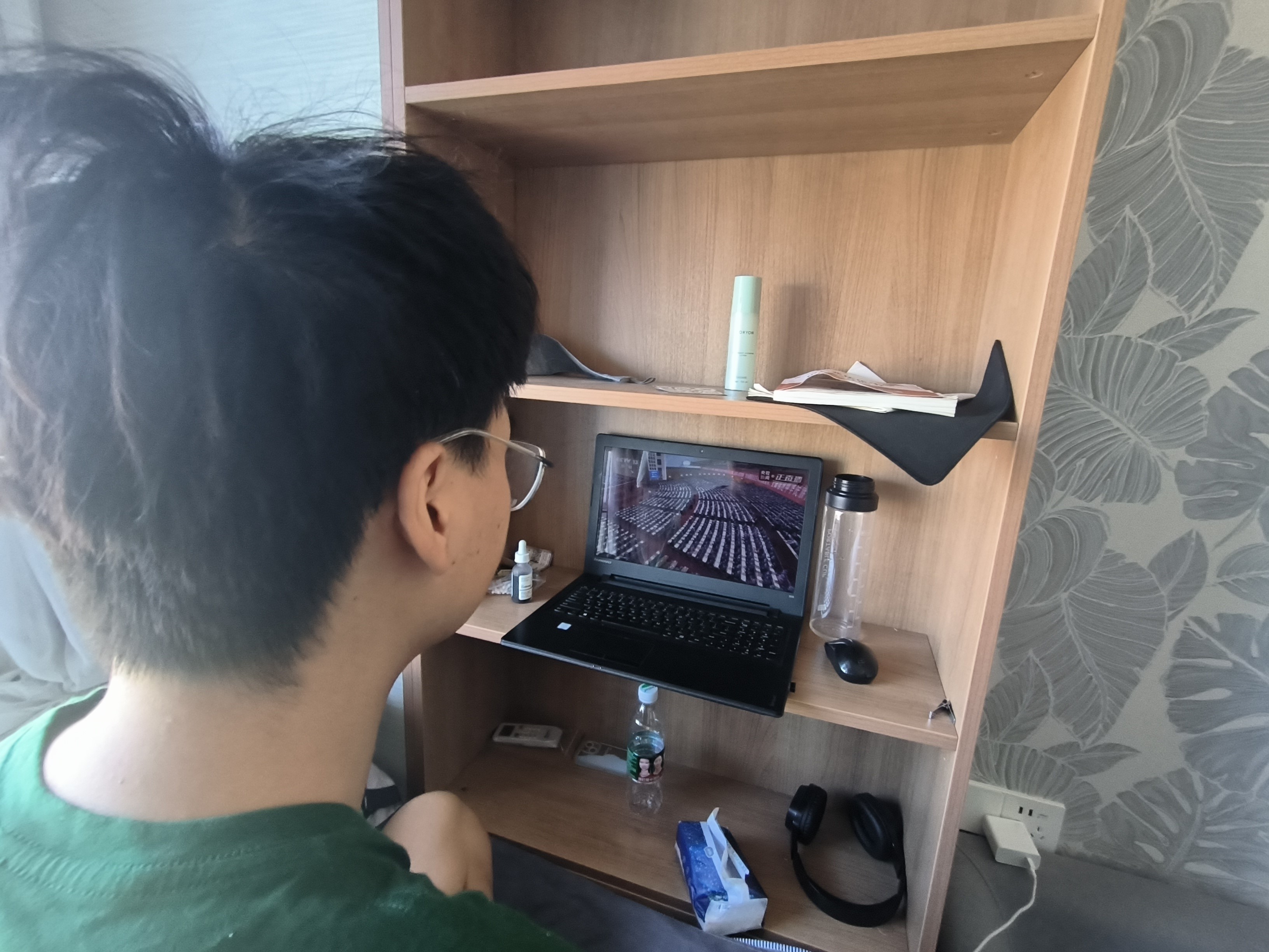 成人影视片